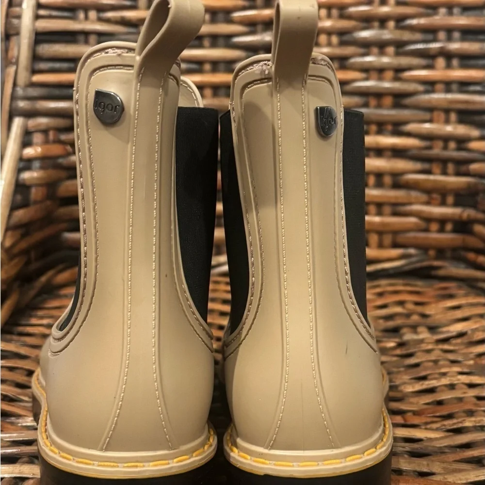 Igor Beige and Black Igor Ladies Rain Boots, Ankle Boots, Lug Soles, Size 8.5